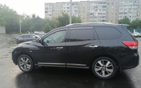 Nissan Pathfinder, 2014 год, 2 299 000 рублей, 2 фотография