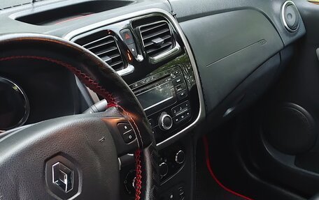 Renault Logan II, 2018 год, 830 000 рублей, 8 фотография