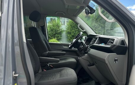 Volkswagen Caravelle T6 рестайлинг, 2021 год, 3 900 000 рублей, 10 фотография