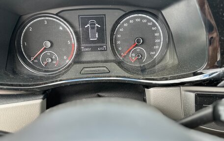 Volkswagen Caravelle T6 рестайлинг, 2021 год, 3 900 000 рублей, 14 фотография