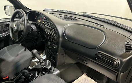 Chevrolet Niva I рестайлинг, 2017 год, 720 000 рублей, 24 фотография