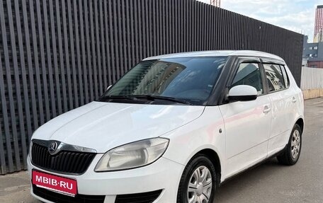Skoda Fabia II, 2014 год, 308 000 рублей, 1 фотография