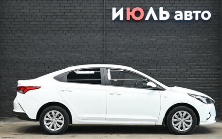 Hyundai Solaris II рестайлинг, 2020 год, 1 610 000 рублей, 7 фотография