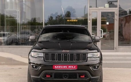 Jeep Grand Cherokee, 2018 год, 4 045 000 рублей, 2 фотография