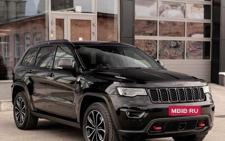 Jeep Grand Cherokee, 2018 год, 4 045 000 рублей, 3 фотография