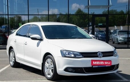 Volkswagen Jetta VI, 2013 год, 835 000 рублей, 3 фотография
