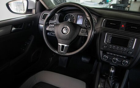 Volkswagen Jetta VI, 2013 год, 835 000 рублей, 23 фотография