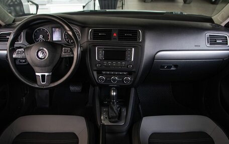 Volkswagen Jetta VI, 2013 год, 835 000 рублей, 22 фотография
