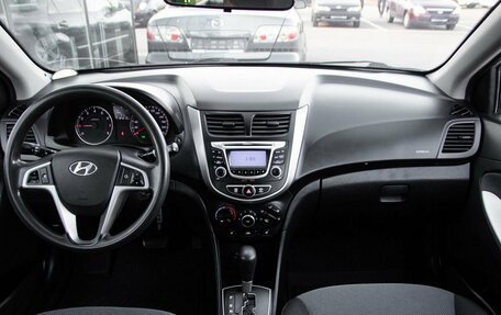 Hyundai Solaris II рестайлинг, 2014 год, 960 000 рублей, 22 фотография