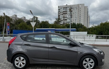 Hyundai Solaris II рестайлинг, 2015 год, 900 000 рублей, 8 фотография