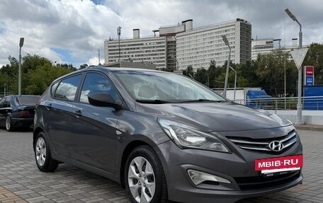 Hyundai Solaris II рестайлинг, 2015 год, 900 000 рублей, 6 фотография