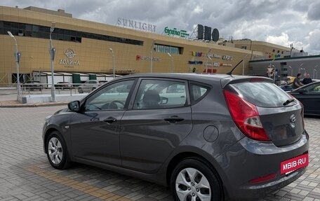Hyundai Solaris II рестайлинг, 2015 год, 900 000 рублей, 11 фотография