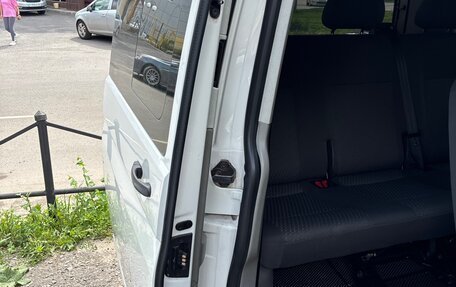Volkswagen Caravelle T5, 2013 год, 1 899 999 рублей, 15 фотография