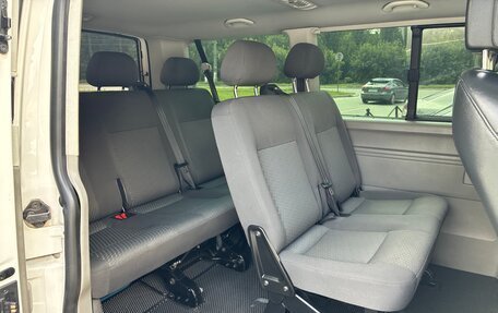 Volkswagen Caravelle T5, 2013 год, 1 899 999 рублей, 19 фотография