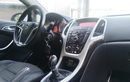 Opel Astra J, 2012 год, 740 000 рублей, 5 фотография