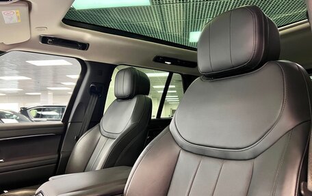 Land Rover Range Rover IV рестайлинг, 2022 год, 18 400 000 рублей, 25 фотография