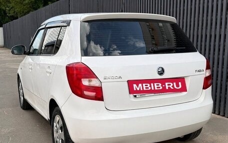 Skoda Fabia II, 2014 год, 308 000 рублей, 2 фотография
