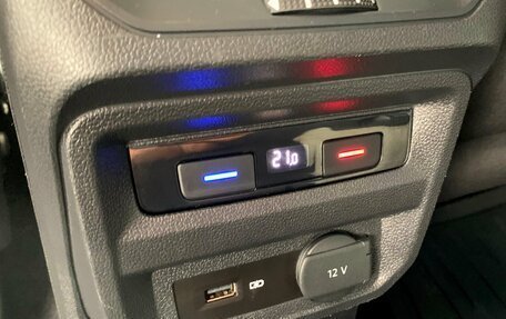 Volkswagen Tiguan II, 2020 год, 3 069 500 рублей, 28 фотография