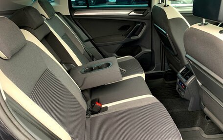 Volkswagen Tiguan II, 2020 год, 3 069 500 рублей, 32 фотография
