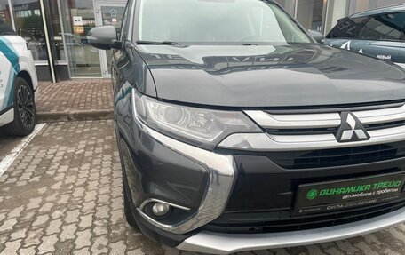 Mitsubishi Outlander III рестайлинг 3, 2017 год, 1 815 000 рублей, 4 фотография