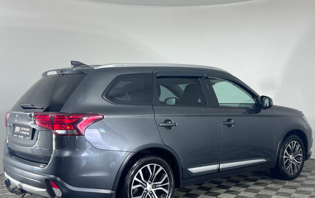 Mitsubishi Outlander III рестайлинг 3, 2018 год, 1 568 000 рублей, 5 фотография