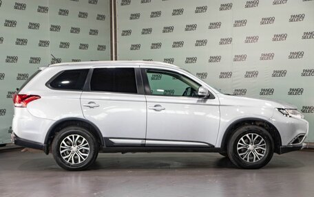 Mitsubishi Outlander III рестайлинг 3, 2016 год, 1 721 000 рублей, 5 фотография