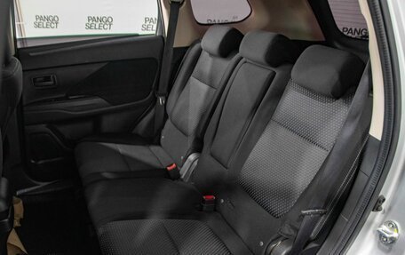 Mitsubishi Outlander III рестайлинг 3, 2016 год, 1 721 000 рублей, 18 фотография
