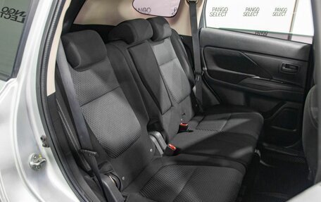 Mitsubishi Outlander III рестайлинг 3, 2016 год, 1 721 000 рублей, 19 фотография