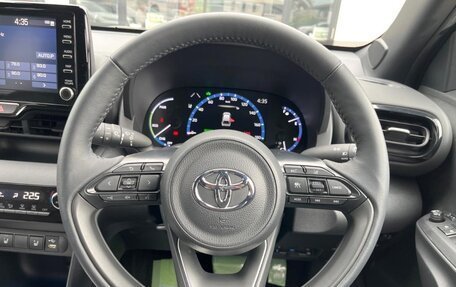 Toyota Yaris Cross, 2023 год, 1 550 100 рублей, 13 фотография
