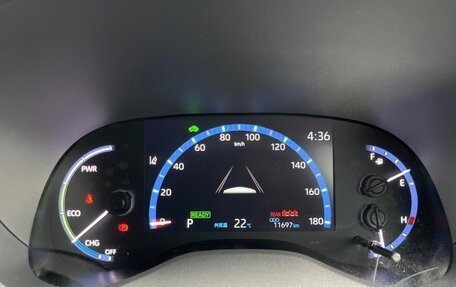 Toyota Yaris Cross, 2023 год, 1 550 100 рублей, 35 фотография