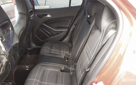 Mercedes-Benz GLA, 2014 год, 1 400 000 рублей, 14 фотография
