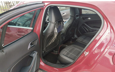 Mercedes-Benz GLA, 2014 год, 1 400 000 рублей, 15 фотография