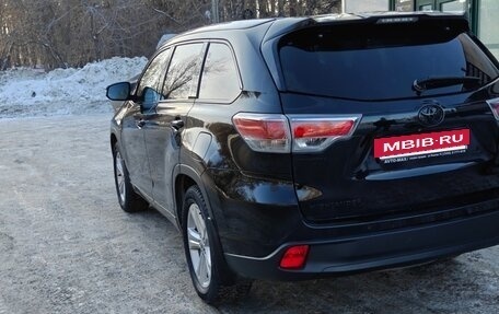 Toyota Highlander III, 2014 год, 3 000 000 рублей, 4 фотография