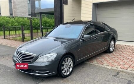 Mercedes-Benz S-Класс, 2013 год, 2 500 000 рублей, 3 фотография