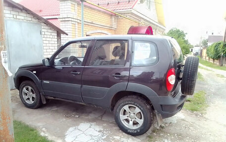 Chevrolet Niva I рестайлинг, 2013 год, 570 000 рублей, 3 фотография