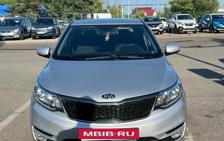 KIA Rio III рестайлинг, 2017 год, 960 000 рублей, 3 фотография