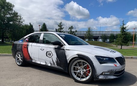 Skoda Superb III рестайлинг, 2016 год, 3 250 000 рублей, 8 фотография