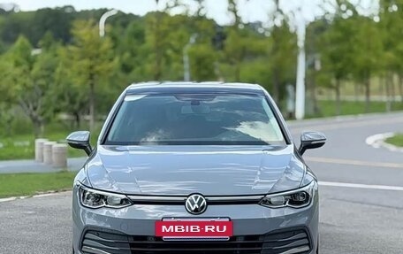 Volkswagen Golf VIII, 2021 год, 1 450 000 рублей, 2 фотография