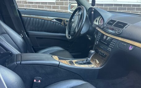 Mercedes-Benz E-Класс, 2006 год, 800 000 рублей, 3 фотография