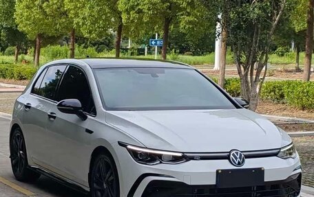 Volkswagen Golf VIII, 2023 год, 2 050 000 рублей, 3 фотография