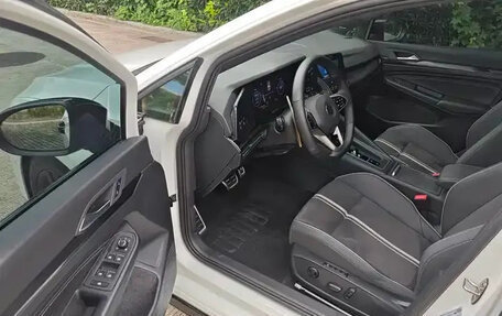 Volkswagen Golf VIII, 2023 год, 2 050 000 рублей, 10 фотография