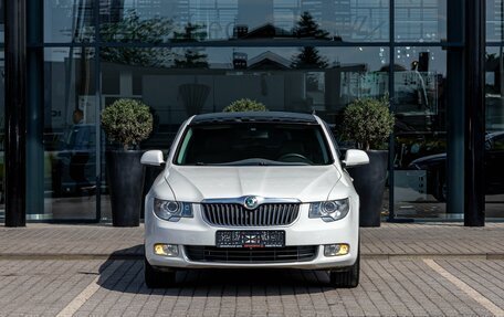 Skoda Superb III рестайлинг, 2011 год, 1 055 000 рублей, 2 фотография