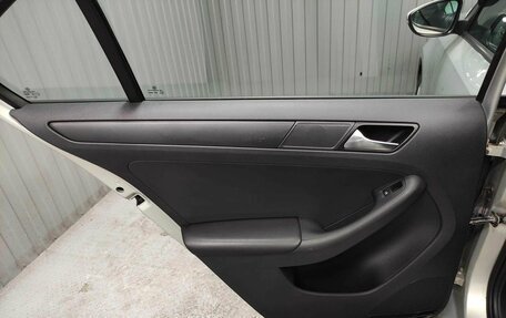 Volkswagen Jetta VI, 2015 год, 989 000 рублей, 15 фотография