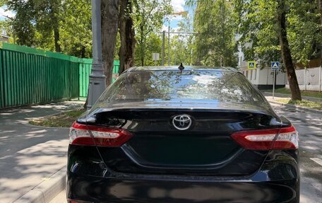 Toyota Camry, 2020 год, 2 850 000 рублей, 2 фотография