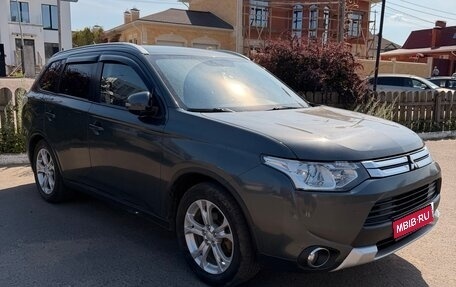 Mitsubishi Outlander III рестайлинг 3, 2014 год, 1 500 000 рублей, 1 фотография