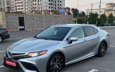 Toyota Camry, 2021 год, 2 600 000 рублей, 1 фотография