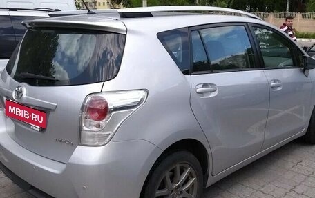 Toyota Verso I, 2010 год, 1 250 000 рублей, 3 фотография