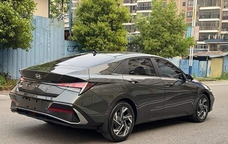 Hyundai Elantra, 2023 год, 1 370 000 рублей, 6 фотография
