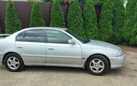Toyota Avensis III рестайлинг, 2001 год, 350 000 рублей, 5 фотография