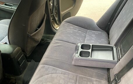 Toyota Avensis III рестайлинг, 2001 год, 350 000 рублей, 14 фотография